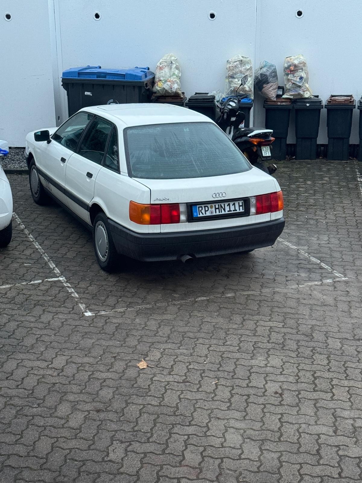Noch ein besonderes Auto vor unserer Tür